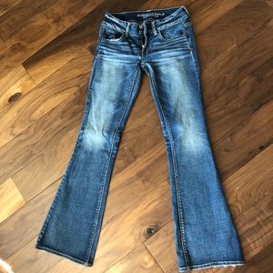 American Eagle Artist Super Stretch size 2 regular